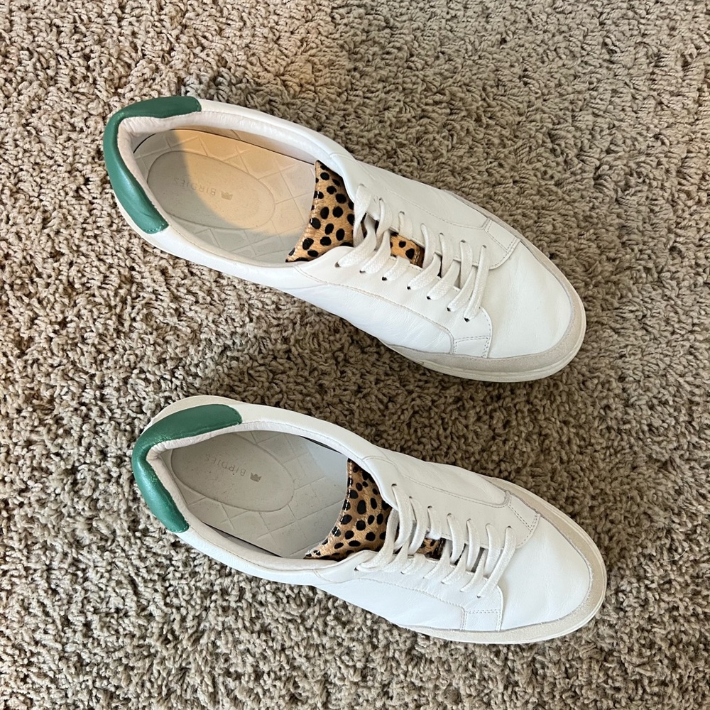 Birdies size 10.5 womens the Cardinal sneakers